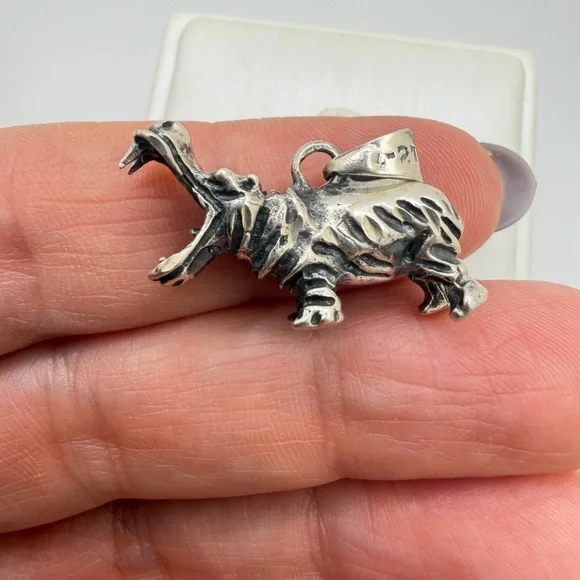 Possible vintage TAXCO sterling silver Hippopotamus charm or pendant! - Picture 11 of 14
